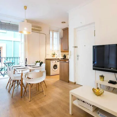 Old Town & Holirent アパート